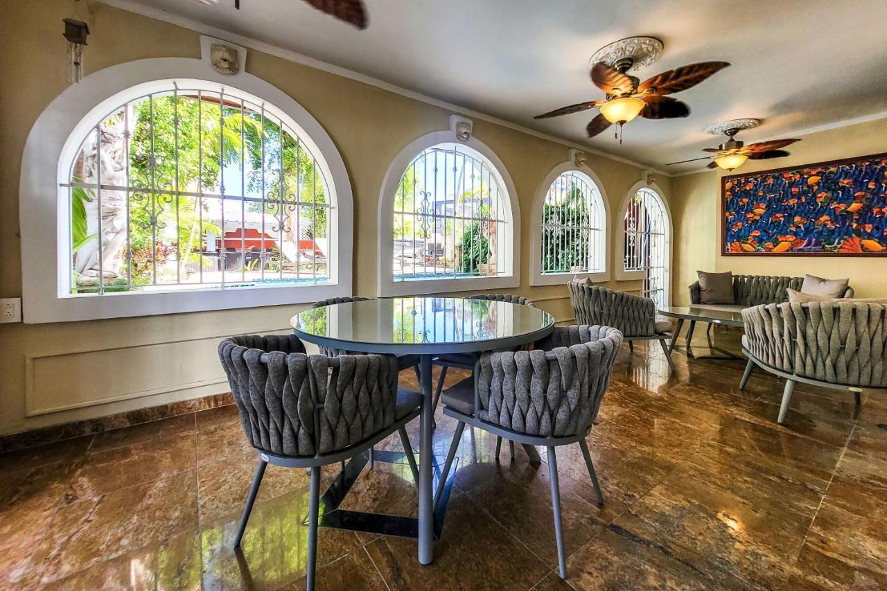 Luxurious San Juan Villa With Pool - Walk To Beach! Exterior foto